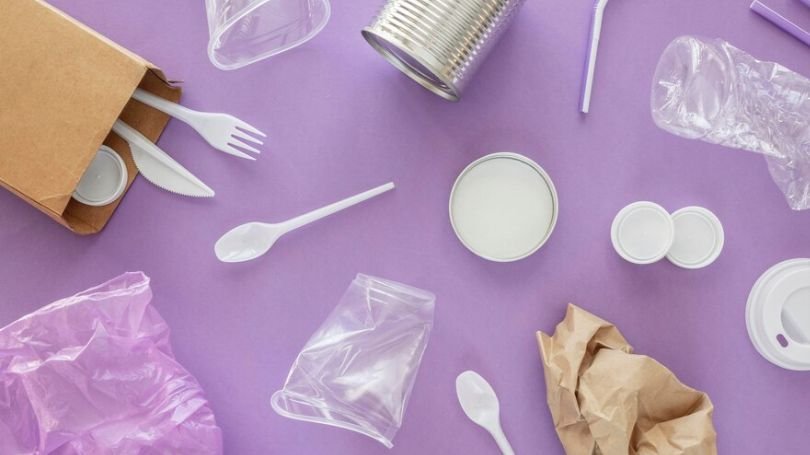 Indonesia Paling Banyak Konsumsi Mikroplastik Salah Satunya dari Barang-Barang Ini