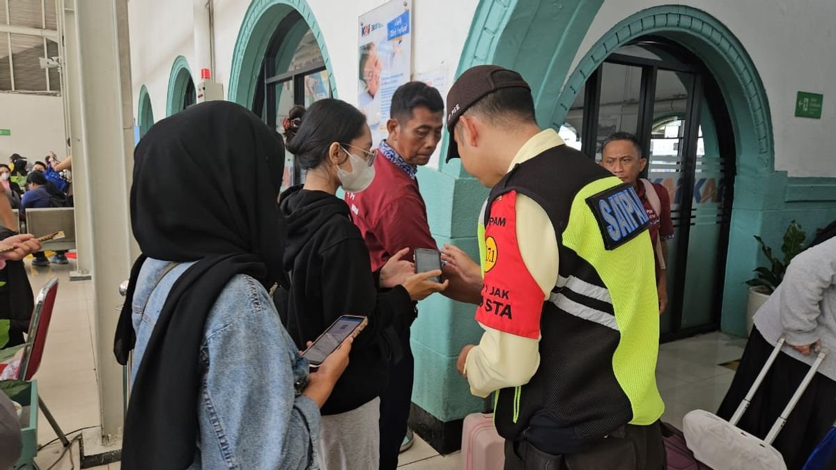 Kereta Api Masih Jadi Favorit Mudik Lebaran 2025 dengan Jutaan Tiket Terjual