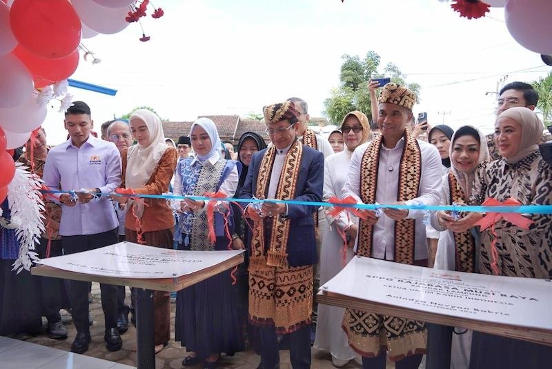 Ketua TP. PKK Provinsi Lampung Dampingi Menag dan Ketua Kadin Resmikan SPPG MusiRaya Rajabasa