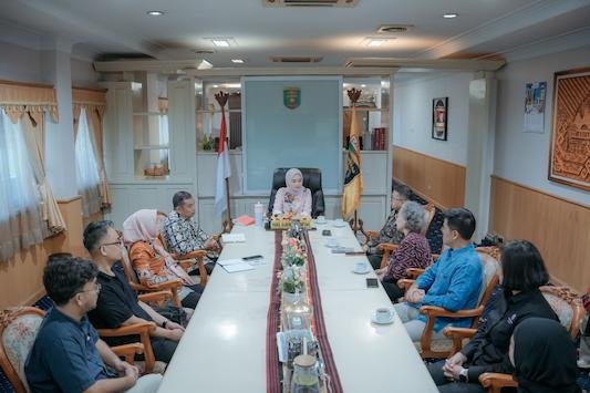 Wagub Jihan Sebut Pelestarian Kerajinan Tenun Inuh di Lampung didorong Melalui Kolaborasi Komunitas Perempuan