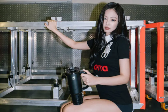 Tuai Kritik! Harga Tumbler Kolaborasi Jennie 'Blackpink' dan Stanley Dianggap Terlalu Tinggi