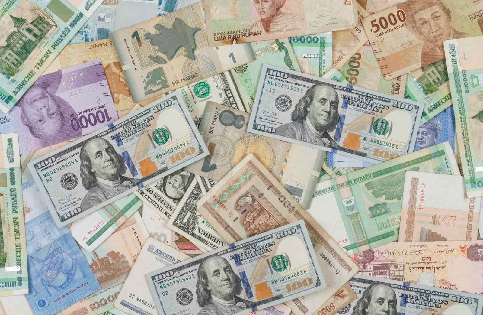 Rupiah Melemah ke Rp16.610 per Dolar AS, Perry Warjiyo Dikecam