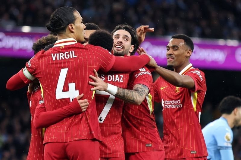 Arne Slot Optimis Liverpool Amankan Gelar Liga Inggris