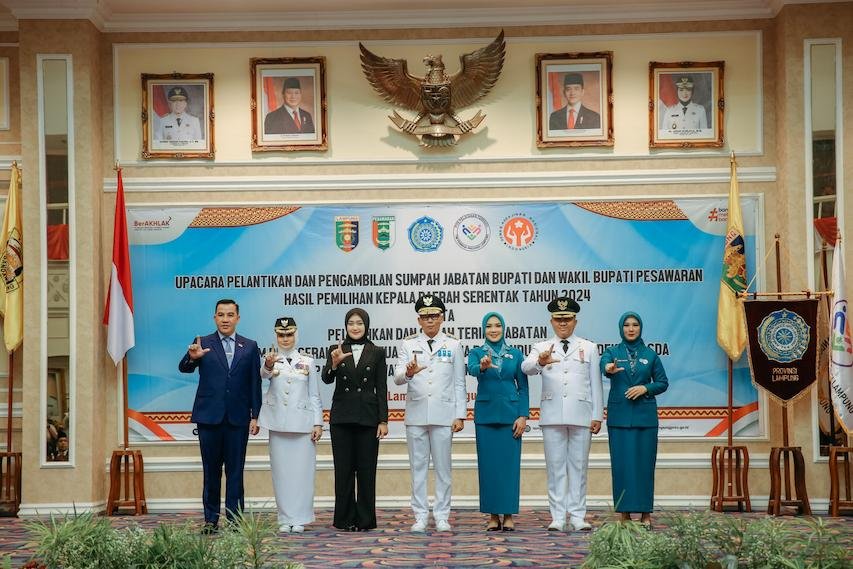 Gubernur Mirza Lantik Nanda Indira Bastian dan Antonius Muhammad Ali sebagai Bupati dan Wakil Bupati Pesawaran Periode 2025–2030