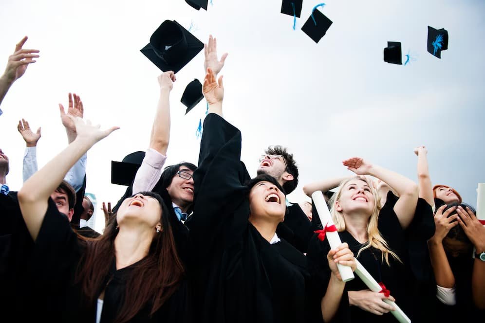 Banyak Disesali, Ini Daftar Jurusan Kuliah yang Gajinya Paling Rendah di Dunia Kerja