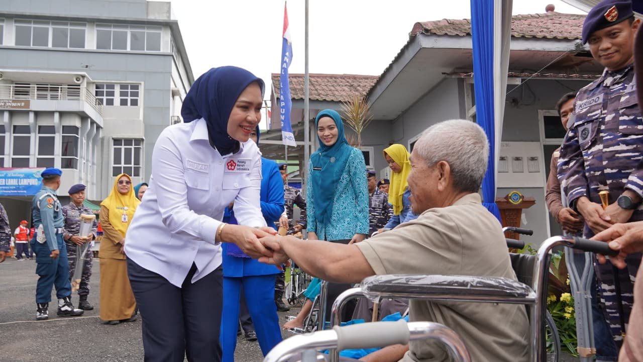 Gerakan Pangan Murah, Layanan Kesehatan dan Donor Darah Warnai Perayaan HUT PMI dan TNI AL di Lampung