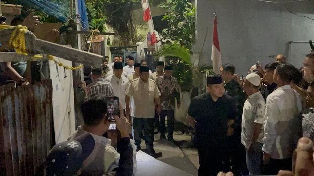 Prabowo Datangi Rumah Affan Kurniawan dan Mendengarkan Harapan Dari Keluarga