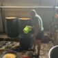 Soemantri, salah satu pengrajin tempe di Kelurahan Surabaya, Kedaton, Bandar Lampung, mengaku harga pembelian tempe untuk program Makan Bergizi Gratis terbilang rendah. (Foto: Notis.co.id)