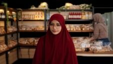 Fadilah merintis Roti KUBUZ dari usaha skala rumahan. (Foto: Notis)