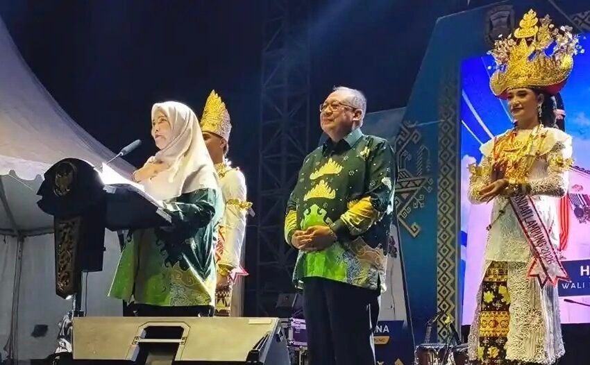Wali Kota Eva Dwiana menutup gelaran Bandar Lampung Expo 2026.