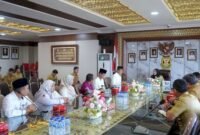 Rektor UIN Raden Intan Lampung (RIL) Wan Jamaluddin saat diterima Wali Kota Eva Dwiana.(Foto: ist)