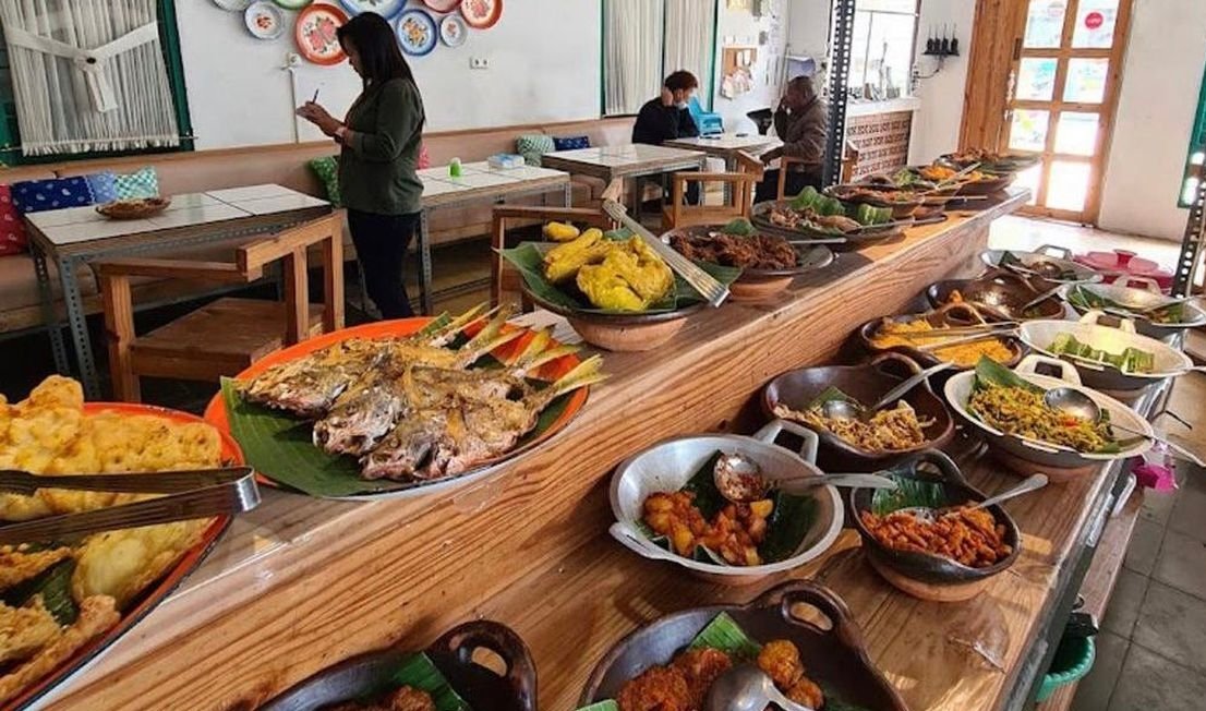 Bisnis kuliner menunjukkan perkembangan di Bandar Lampung. Ini terlihat dari bertambahnya jumlah restoran.